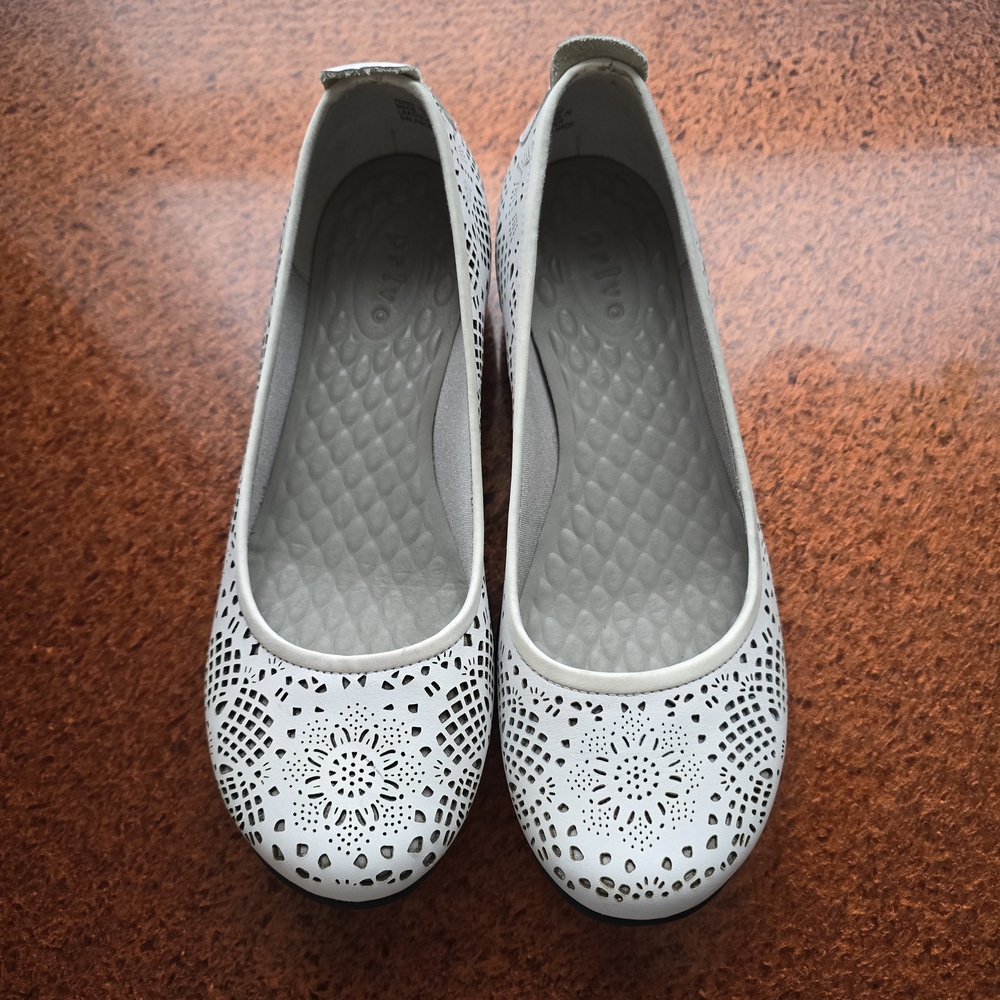 Privo White Laser-Cut Flats